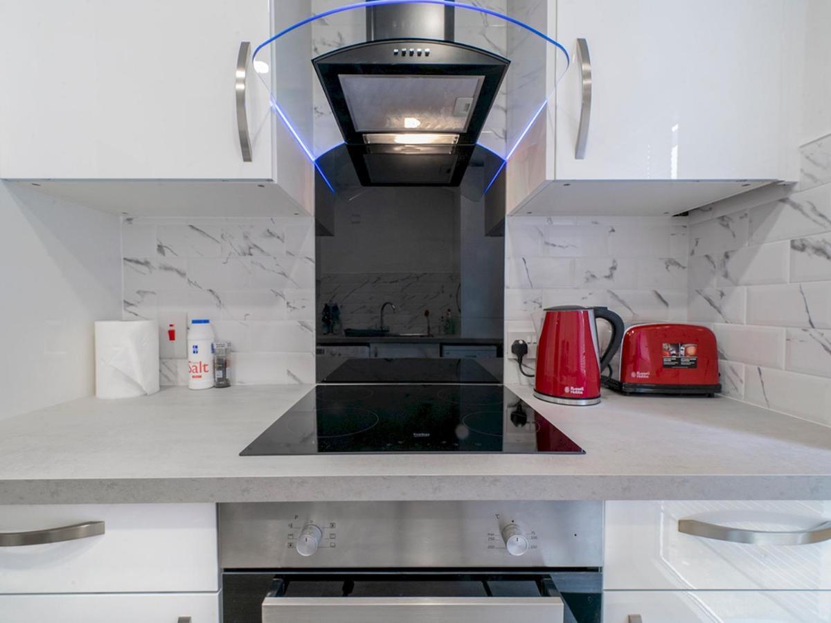 Pass The Keys - Bright & Airy 2Br 2Bath Apt In Perfect Location Belfast Extérieur photo