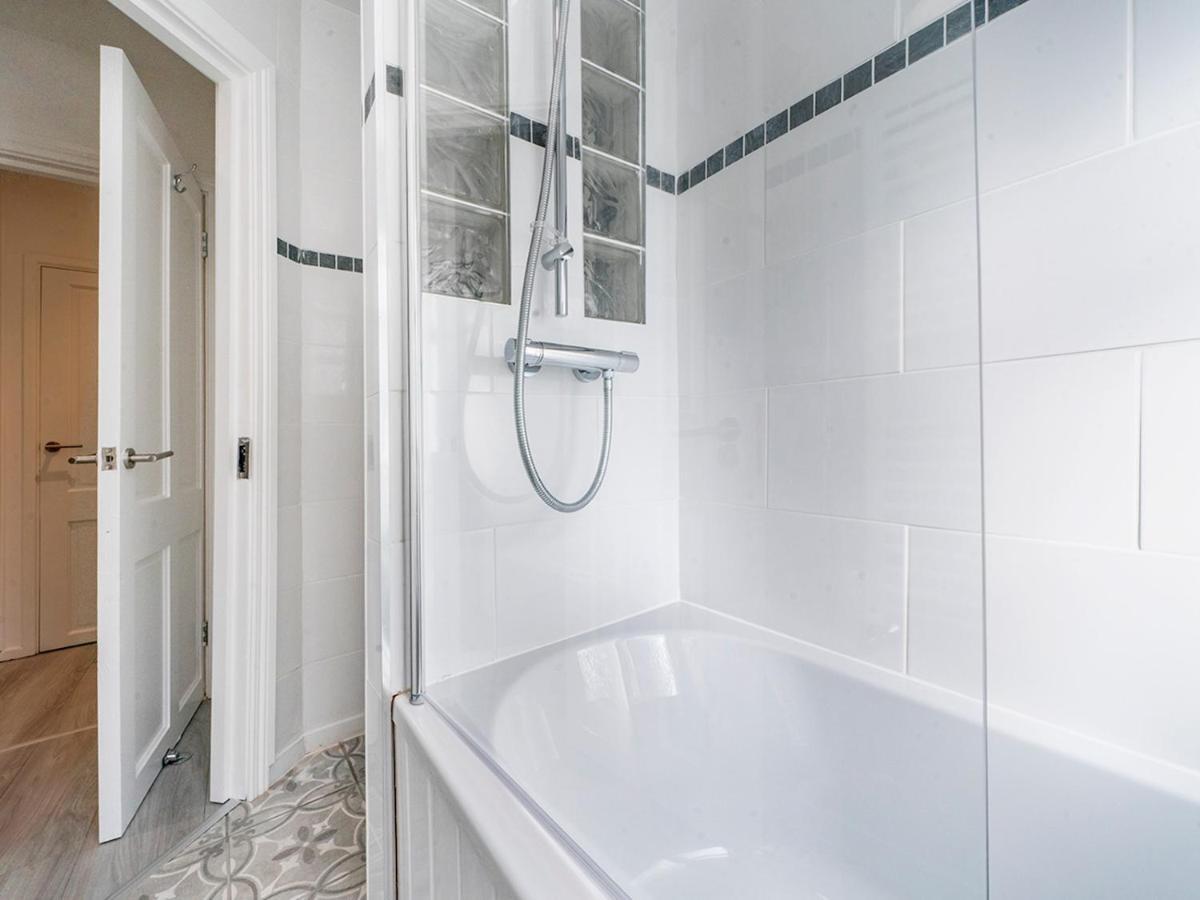 Pass The Keys - Bright & Airy 2Br 2Bath Apt In Perfect Location Belfast Extérieur photo