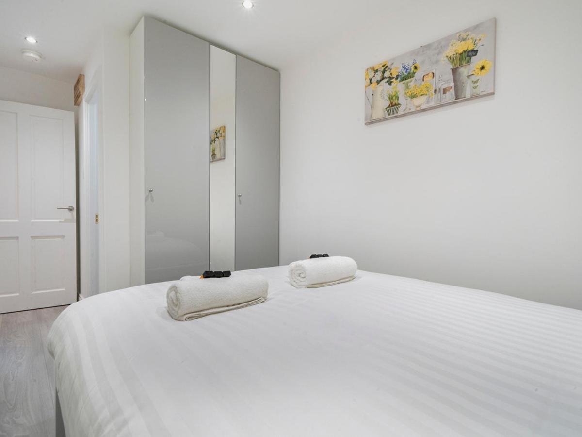 Pass The Keys - Bright & Airy 2Br 2Bath Apt In Perfect Location Belfast Extérieur photo